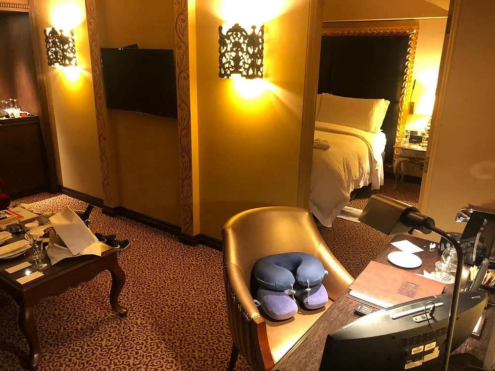 Luxury suite interior at Palacio del Inka
